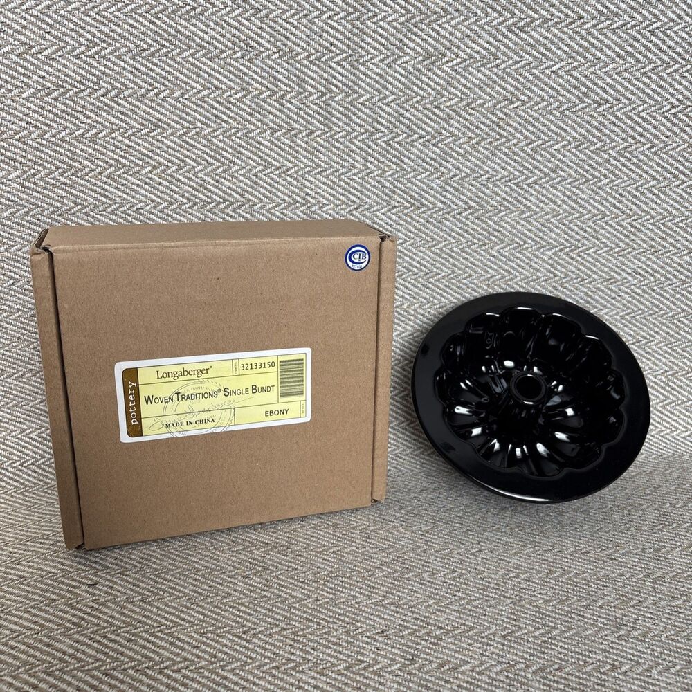 Longaberger Ebony Pottery Small Bundt Pan‎
